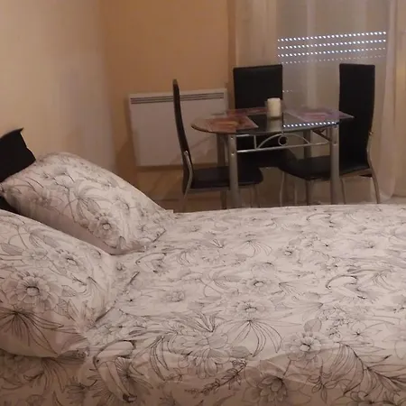 شقة 3mn A Pied De La Avec Terrasse *